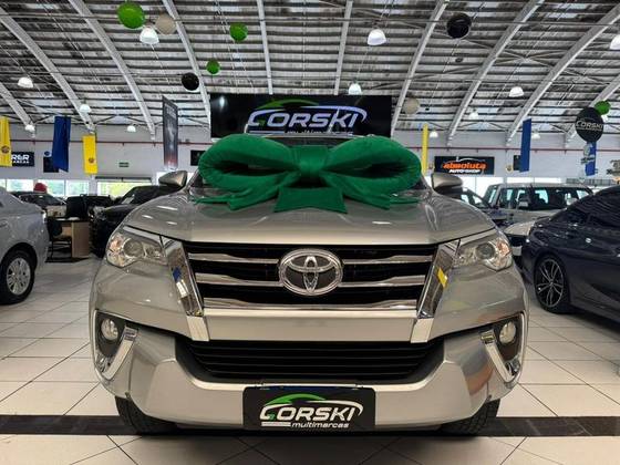 TOYOTA HILUX SW4 2.7 SRV 7 LUGARES 4X2 16V FLEX 4P AUTOMÁTICO